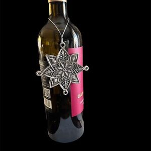 Vintage/New Beautiful Metal Snowflake Ornament